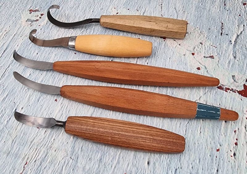 Choose_a_quality_hook_knife_for_comfort_and_precision